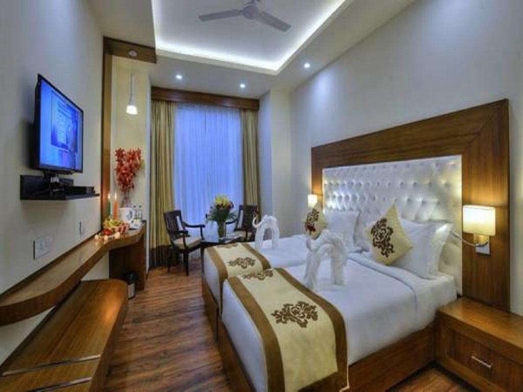 Seven Hills Tower Otel Agra  Oda fotoğraf