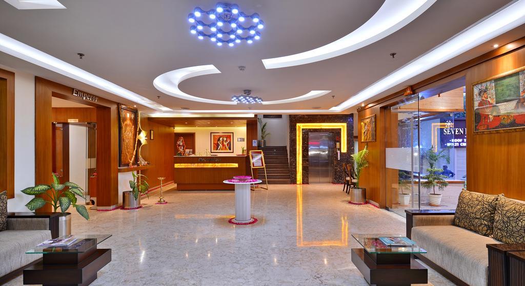 Seven Hills Tower Otel Agra  Dış mekan fotoğraf